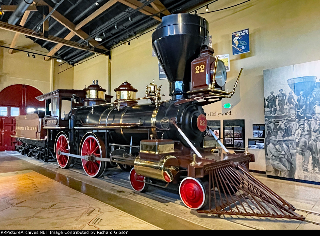 VT 22 "Inyo" Steam Locomotive (4-4-0)